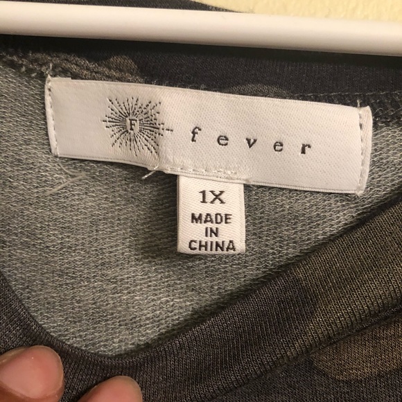 Fever Ruffle Front Slub Knit Top Size 1X - Picture 7 of 9